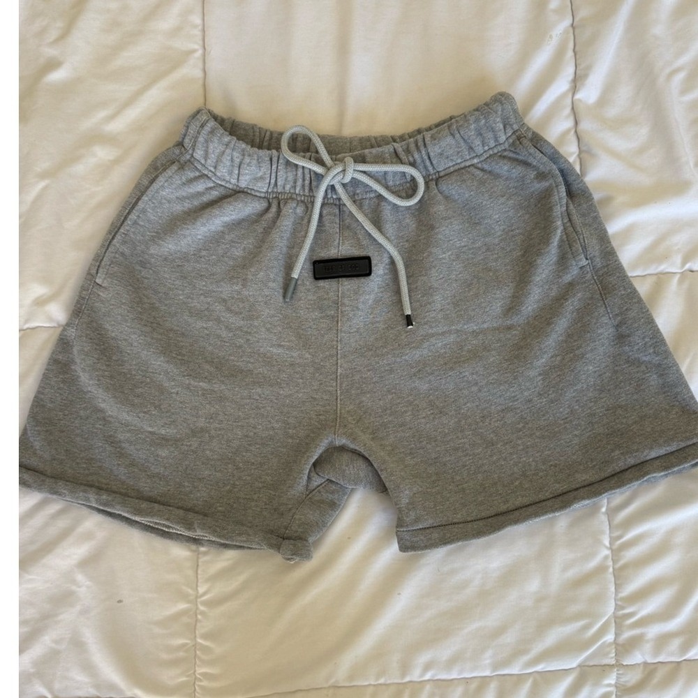 Gray Fear of God Essentials SS24 Running Short Mens size M Lifestyle Athleisure